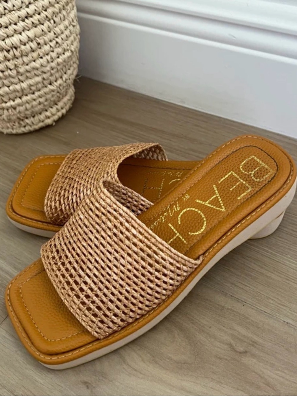 BEACH by Matisse Glenna Woven Raffia Slides . Size 9 NWOT